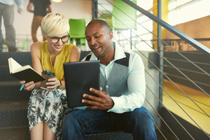 Two-creative-millenial-small-business-owners-pmys9gy